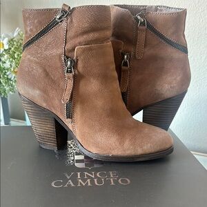 Vince Camuto Brown Ankle Boots size 7